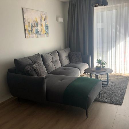 Cosy 1 Bedroom Apartment In The Heart Of Old Town With Parking Kaunas Exterior foto